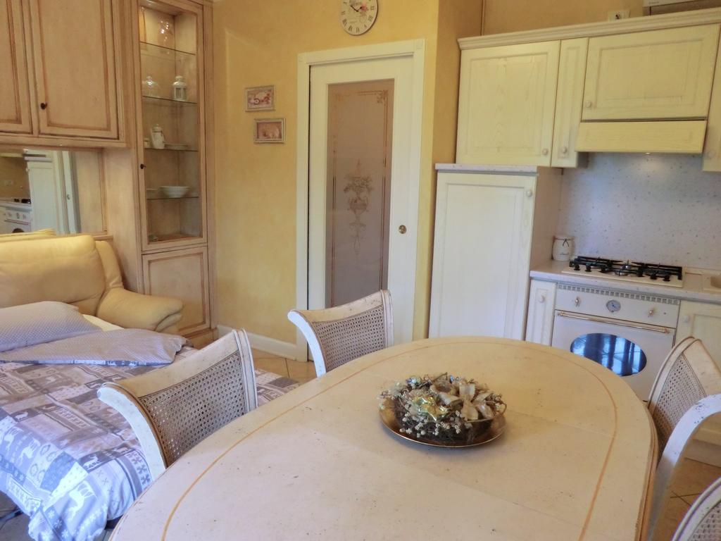 Ferienwohnung Doctor House Desenzano Desenzano del Garda Exterior foto